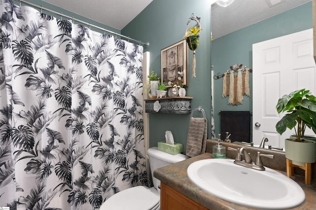 640 Slippery Moss Dr, Spartanburg, SC 29303 - full bath with toilet, vanity, a textured ceiling, and a shower with shower curtain