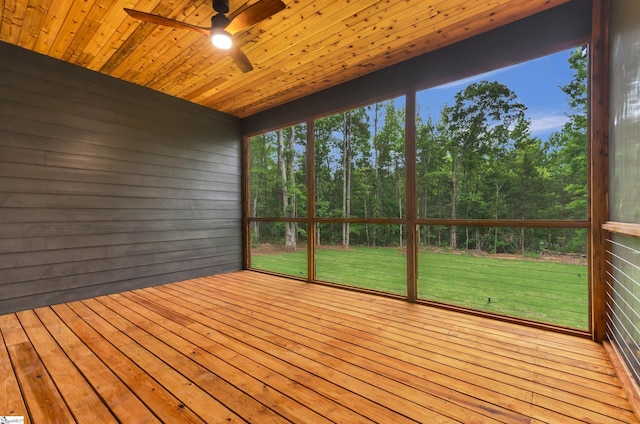 120 Thomason View Rd, Fountain Inn, SC 29644 - unfurnished sunroom featuring a ceiling fan
