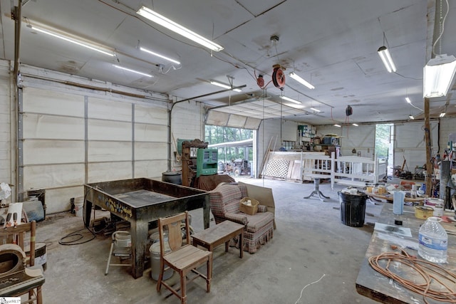 600 Gulliver St, Fountain Inn, SC 29644 - view of garage