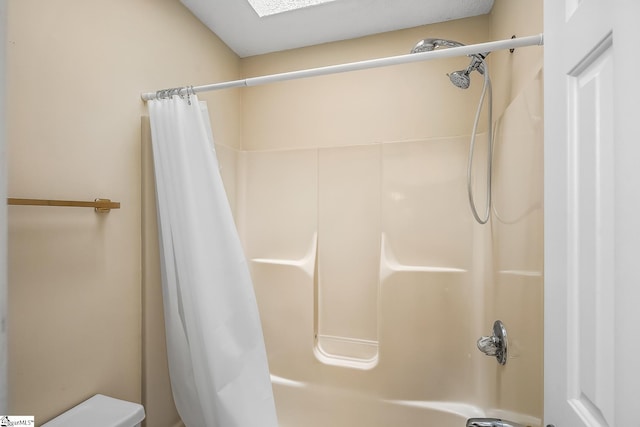 103 Farming Creek Dr, Simpsonville, SC 29680 - full bath with shower / tub combo and toilet