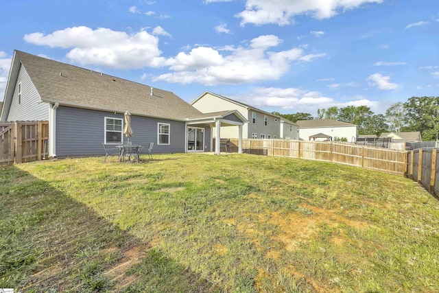116 Bruinen Dr, Fountain Inn, SC 29644 - rear view of property featuring roof with shingles
