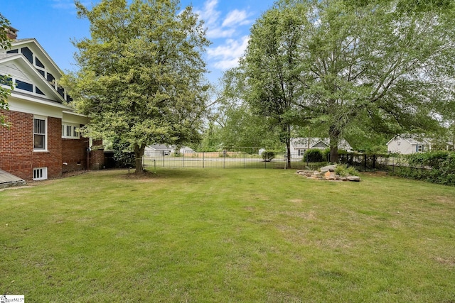 227 S Main St, Anderson, SC 29654 - view of yard