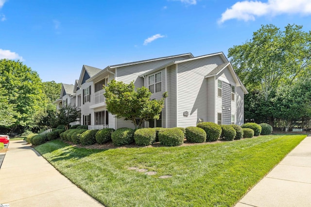 4614 Old Spartanburg Rd Unit 8, Taylors, SC 29687 - view of side of property with a lawn