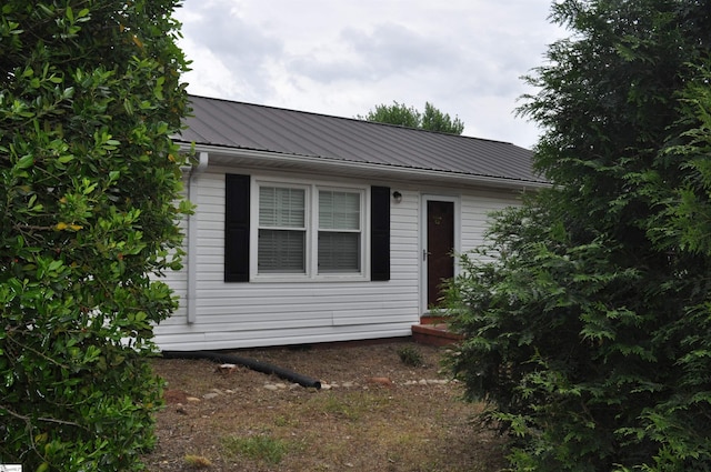 105 S Oakleaf Dr, Landrum, SC 29356 - view of property exterior featuring metal roof