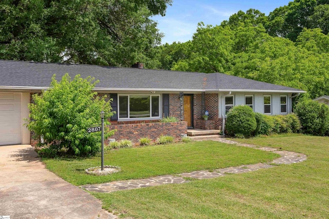 2807 Bellview Rd, Anderson, SC 29621 - ranch-style house featuring brick siding, a front yard, and driveway