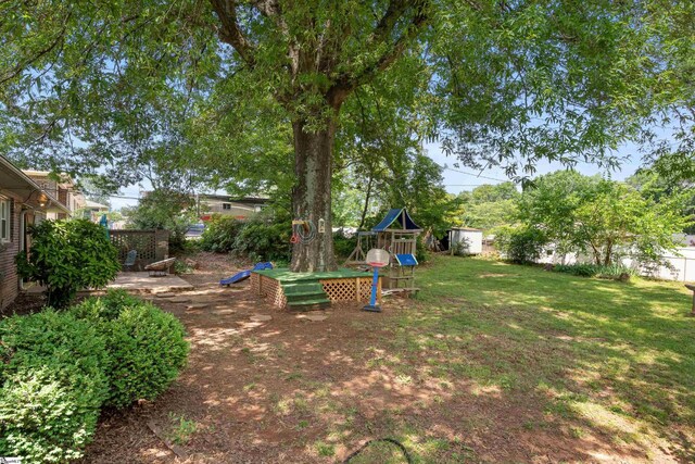 2807 Bellview Rd, Anderson, SC 29621 - view of yard with a playground