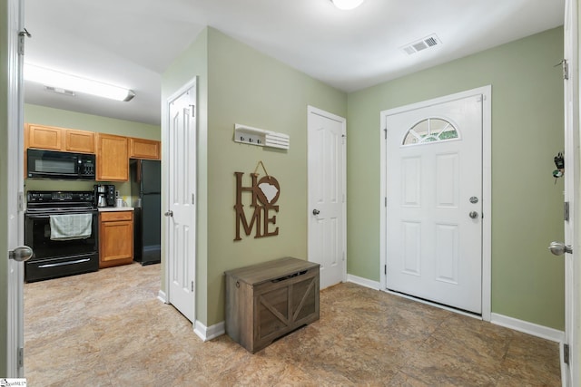 9 Hollow Tree Way, Greenville, SC 29605 - foyer with baseboards