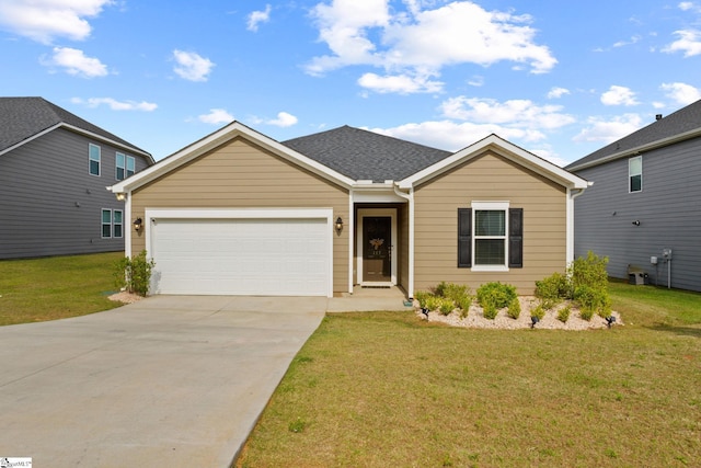 117 Hazelcroft Dr, Fountain Inn, SC 29644 - view of front facade with driveway, an attached garage, and a front lawn