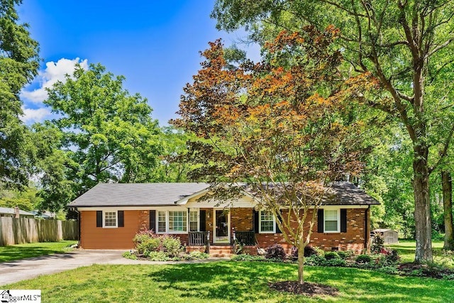 3 Creighton Ct, Taylors, SC 29687 - ranch-style house featuring a porch, brick siding, and driveway