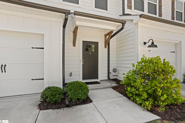 7 Grey Oak Trl, Greer, SC 29650 - property entrance featuring a garage