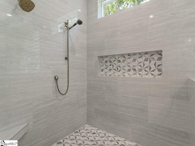 294 Lyman Lake Rd, Lyman, SC 29365 - full bathroom featuring tiled shower