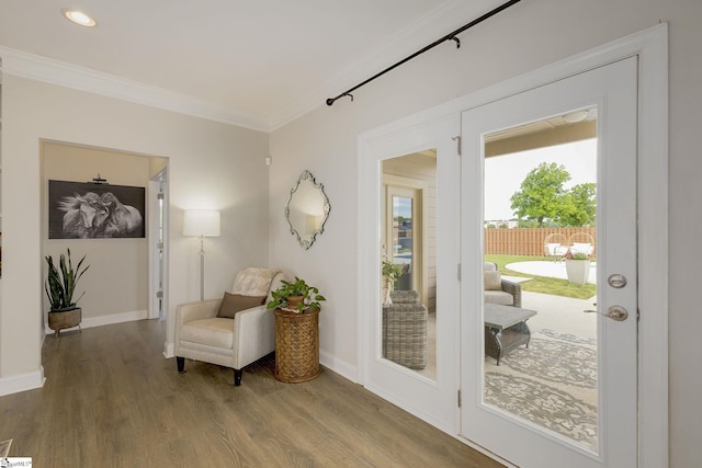 131 Riverland Woods Ct, Simpsonville, SC 29681 - sitting room featuring crown molding, wood finished floors, baseboards, and recessed lighting