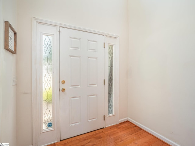 6 Baneberry Ct, Simpsonville, SC 29680 - foyer featuring light wood-style floors and baseboards
