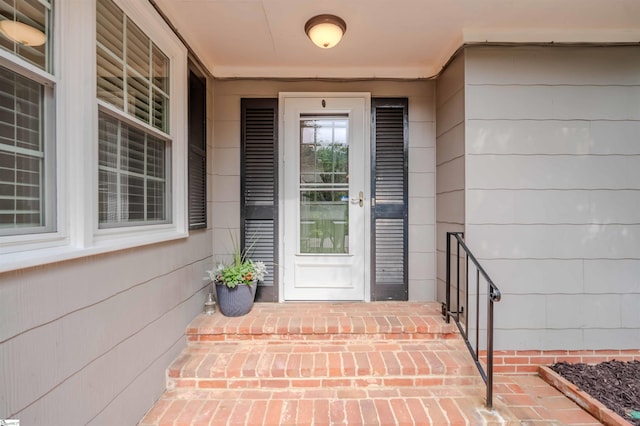 236 S Park Dr, Spartanburg, SC 29302 - doorway to property with a porch