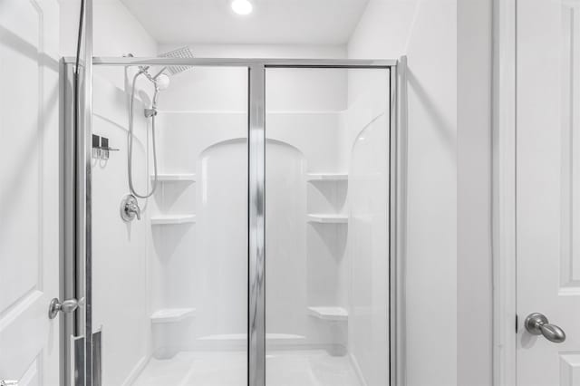 116 Southridge Ct, Easley, SC 29642 - full bath featuring a shower stall