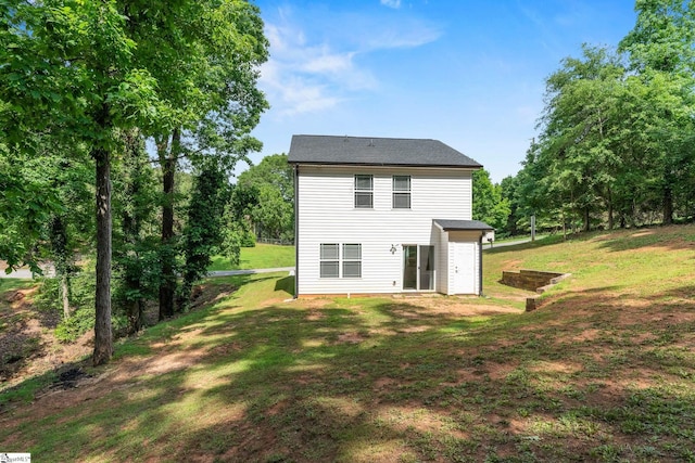 216 Country Gln, Pelzer, SC 29669 - back of property with a lawn