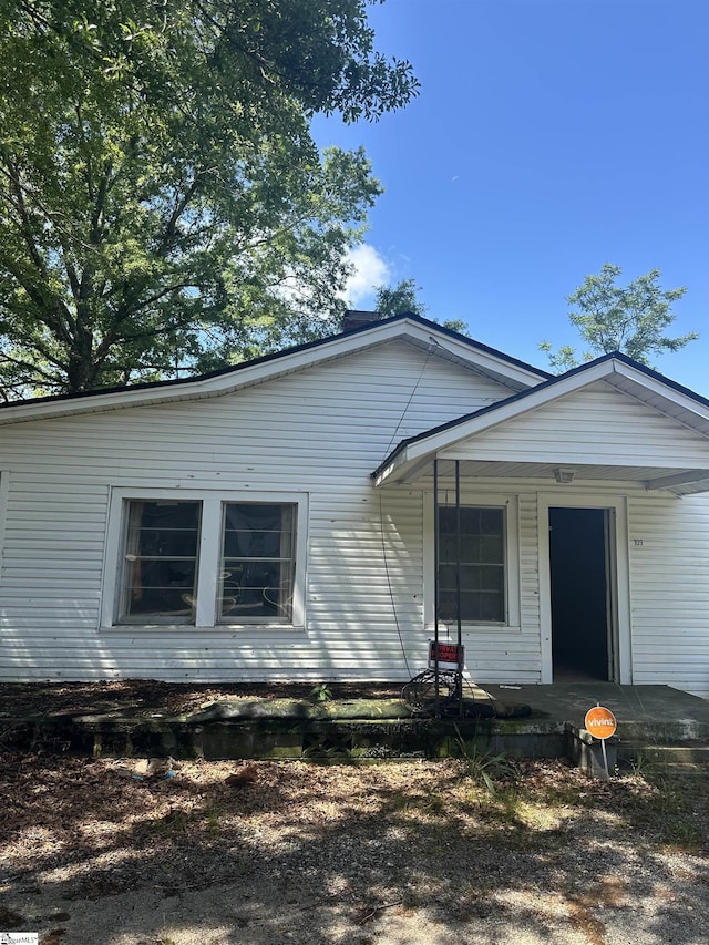 109 Jones St, Anderson, SC 29625 - view of front of property with a porch