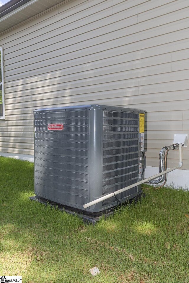 1008 Tribble St, Anderson, SC 29625 - exterior view of cooling unit