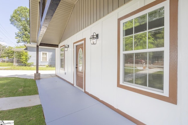 1008 Tribble St, Anderson, SC 29625 - entrance to property with covered porch