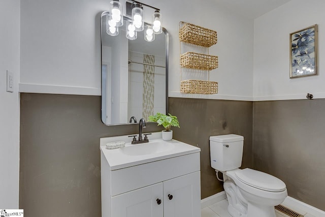 145 Rosewood Cir, Duncan, SC 29334 - full bath featuring toilet, vanity, a shower, baseboards, and tile patterned floors