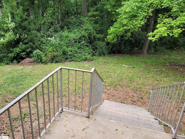 200 Lincoln Dr, Gaffney, SC 29341 - view of green lawn