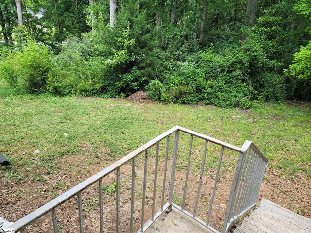 200 Lincoln Dr, Gaffney, SC 29341 - view of green lawn