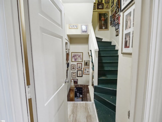 117 Montgomery Dr, Spartanburg, SC 29302 - view of stairs