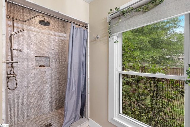 298 Stamey Valley Rd, Travelers Rest, SC 29690 - full bath with a shower stall