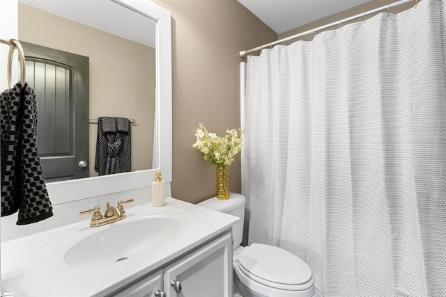 45 Lake Harbor Ct, Greer, SC 29651 - full bath featuring vanity, toilet, and curtained shower