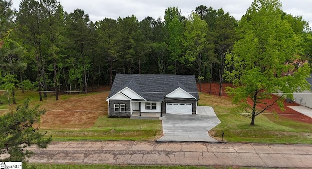 136 Susans Rd, Gaffney, SC 29341 - view of front facade with an attached garage, driveway, and a front yard