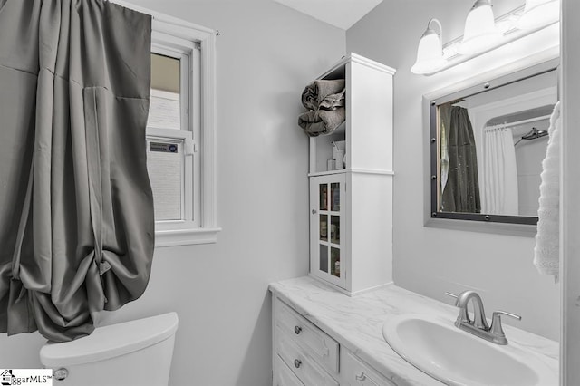 469 Royal Oak Dr, Spartanburg, SC 29302 - full bath with toilet and vanity