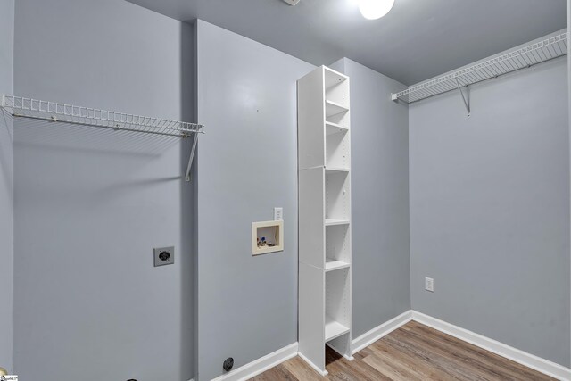 470 Canewood Pl, Mauldin, SC 29662 - laundry room with hookup for an electric dryer, wood finished floors, hookup for a washing machine, and baseboards
