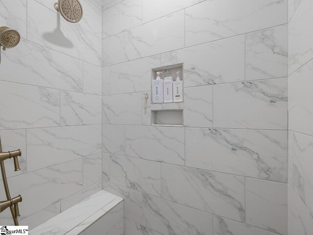 115 Harbor Master Ln, Taylors, SC 29687 - full bathroom featuring tiled shower
