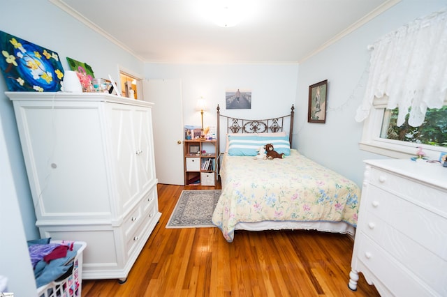 109 Kent Pl, Spartanburg, SC 29307 - bedroom featuring wood finished floors and crown molding