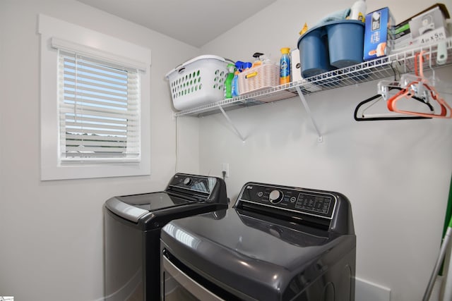 105 Boren Way, Greenville, SC 29607 - laundry room featuring independent washer and dryer
