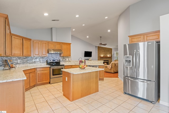 9 Reid Valley Ct, Taylors, SC 29687 - kitchen featuring stainless steel appliances, under cabinet range hood, ceiling fan, open floor plan, and backsplash