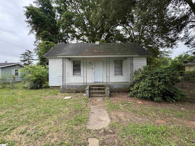 12 Stevens St, Laurens, SC 29360 - bungalow-style house featuring covered porch