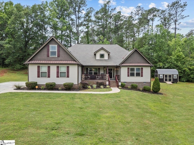 124 Still Creek Ct, Easley, SC 29640 - view of front facade with a porch, a front lawn, and crawl space