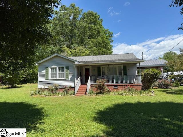 3444 Geer Hwy, Marietta, SC 29661 - view of front facade with a porch and a front yard