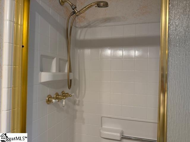 3444 Geer Hwy, Marietta, SC 29661 - bathroom view of a shower