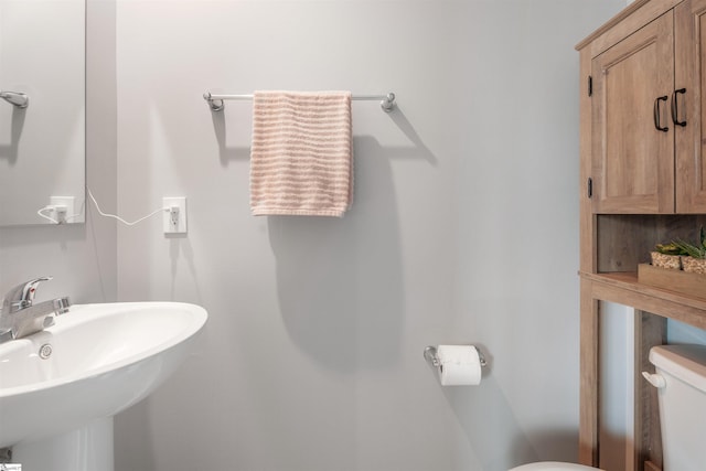 841 Speakeasy Ln, Inman, SC 29349 - bathroom featuring a sink and toilet