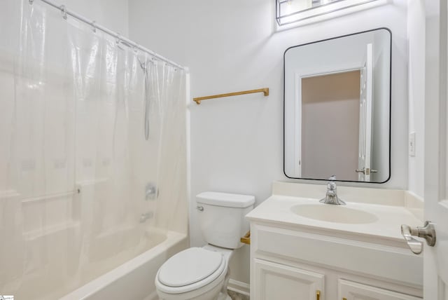 16 Glenbow Ct, Simpsonville, SC 29680 - full bath featuring toilet, vanity, and shower / bath combo with shower curtain