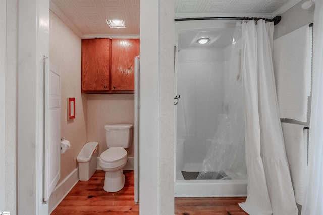 251 W Mcelhaney Rd, Taylors, SC 29687 - full bath with wood finished floors, a shower stall, toilet, and an ornate ceiling