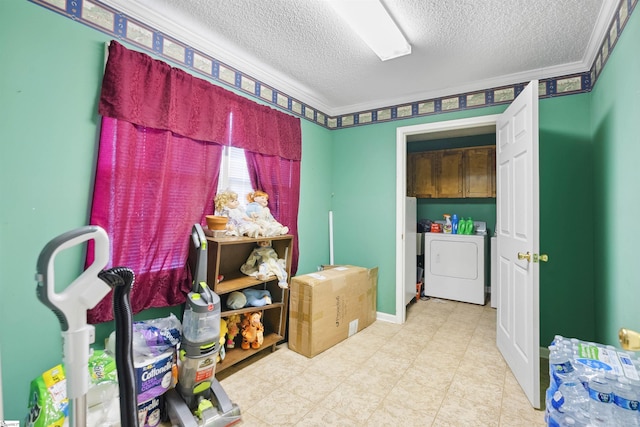 11 Midland Ct, Taylors, SC 29687 - bedroom with a textured ceiling and washer and clothes dryer