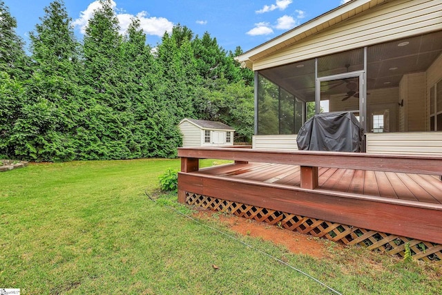 100 Beason Farm Ln, Simpsonville, SC 29681 - view of green lawn featuring a sunroom, a deck, and ceiling fan