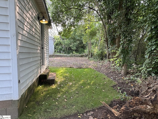 800 W Hampton St, Laurens, SC 29360 - view of grassy yard