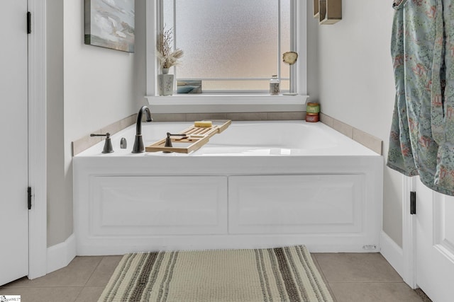 204 Medoc Ln, Moore, SC 26369 - full bath featuring tile patterned flooring and a bath