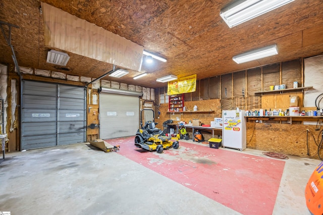 280 Kari Dr, Westminster, SC 29693 - garage featuring a workshop area