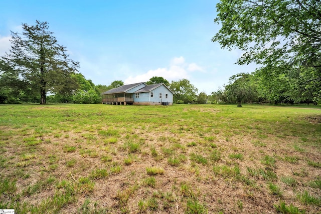 207 Starnes Rd, Laurens, SC 29360 - view of green lawn