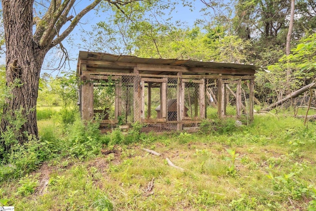 207 Starnes Rd, Laurens, SC 29360 - view of poultry coop